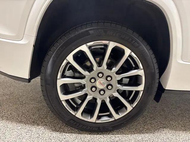 2023 GMC Acadia AWD Denali