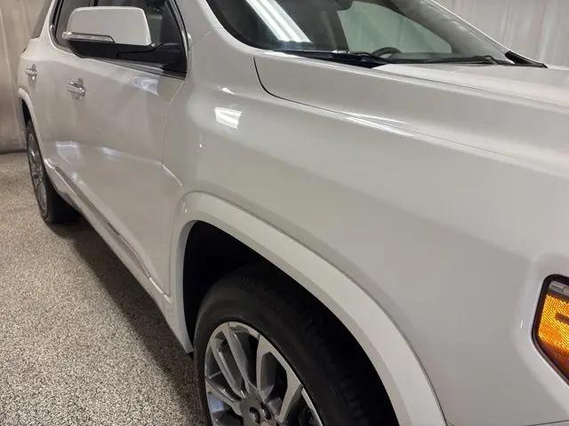 2023 GMC Acadia AWD Denali