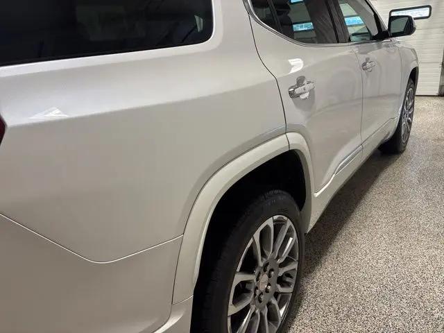 2023 GMC Acadia AWD Denali