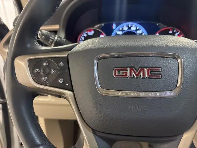 2023 GMC Acadia AWD Denali