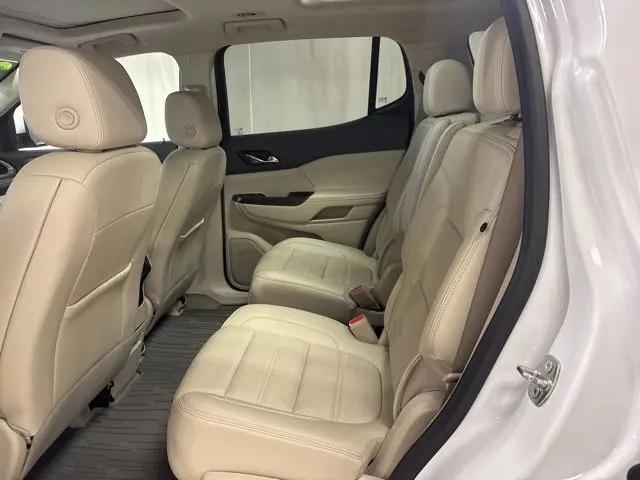2023 GMC Acadia AWD Denali