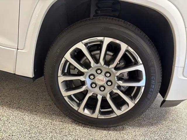 2023 GMC Acadia AWD Denali