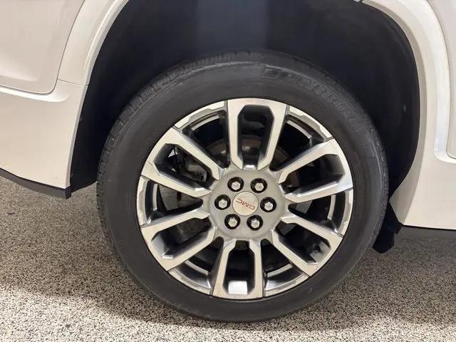 2023 GMC Acadia AWD Denali