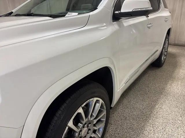 2023 GMC Acadia AWD Denali