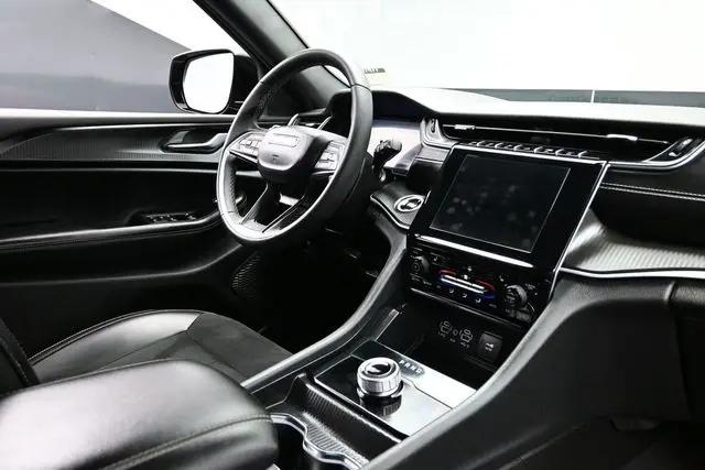 2025 Jeep Grand Cherokee Altitude 4x4
