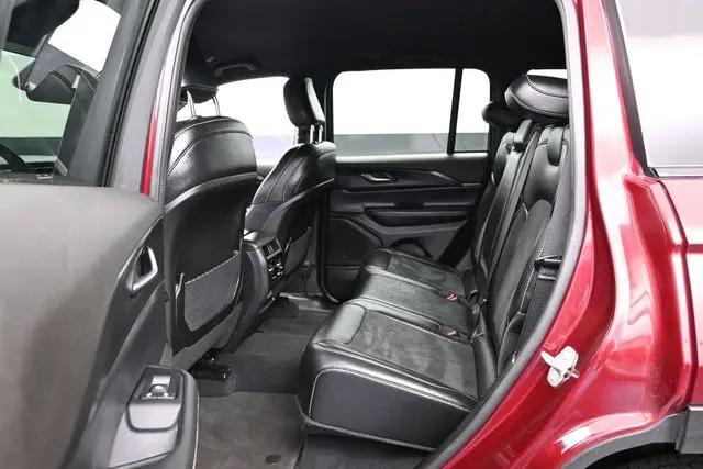 2025 Jeep Grand Cherokee Altitude 4x4