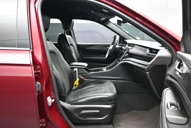 2025 Jeep Grand Cherokee Altitude 4x4