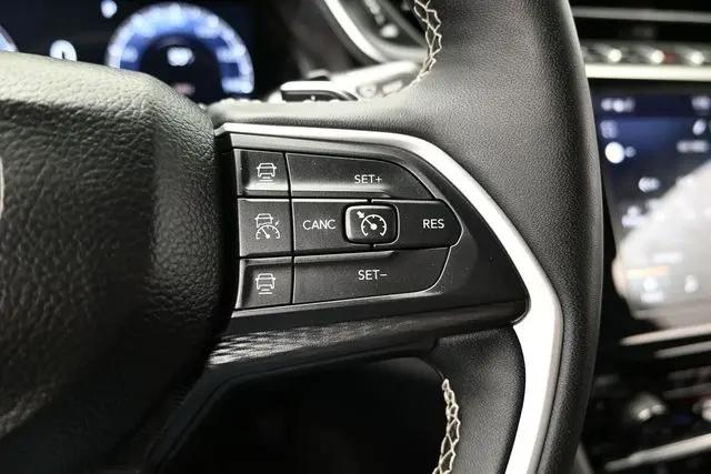 2025 Jeep Grand Cherokee Altitude 4x4
