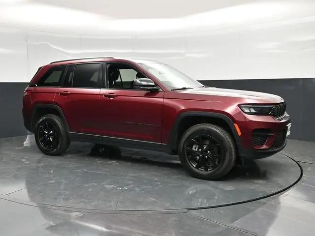 2025 Jeep Grand Cherokee Altitude 4x4