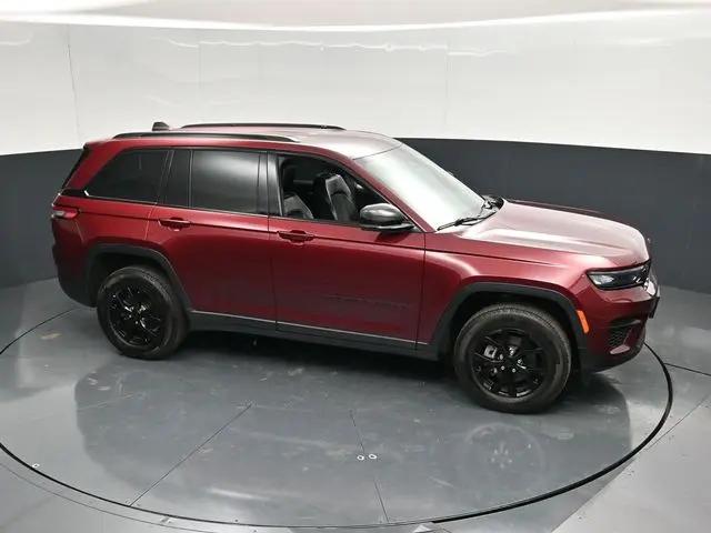 2025 Jeep Grand Cherokee Altitude 4x4