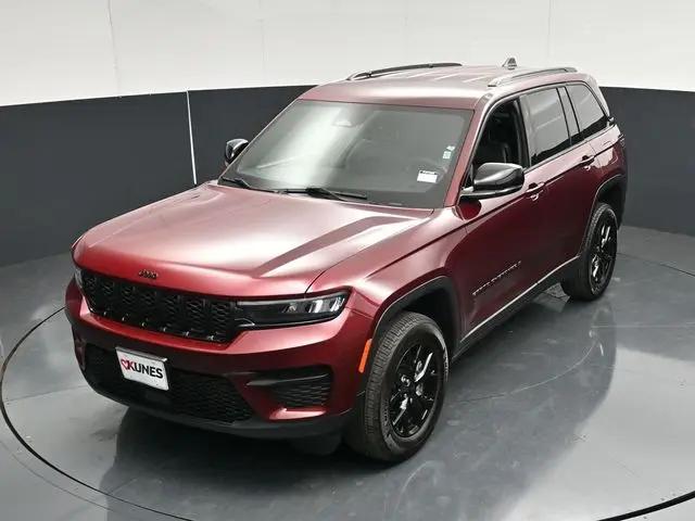 2025 Jeep Grand Cherokee Altitude 4x4