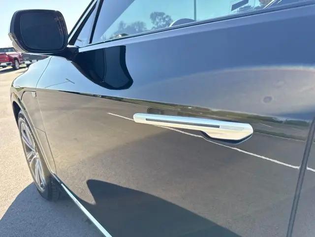 2024 Cadillac iQ Luxury w/1SC