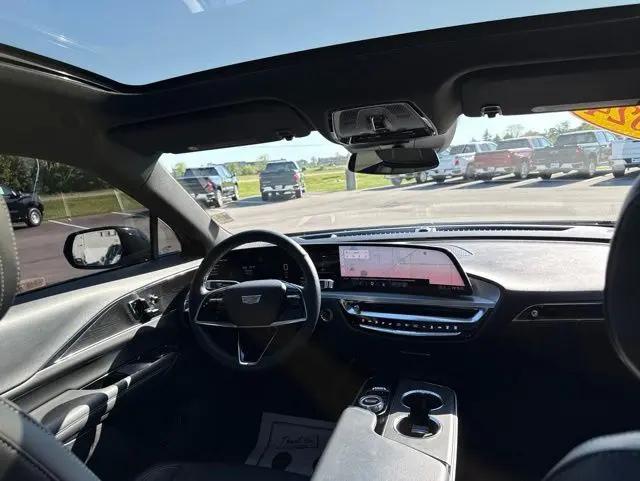 2024 Cadillac iQ Luxury w/1SC