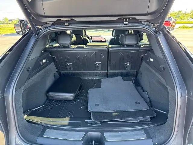 2024 Cadillac iQ Luxury w/1SC