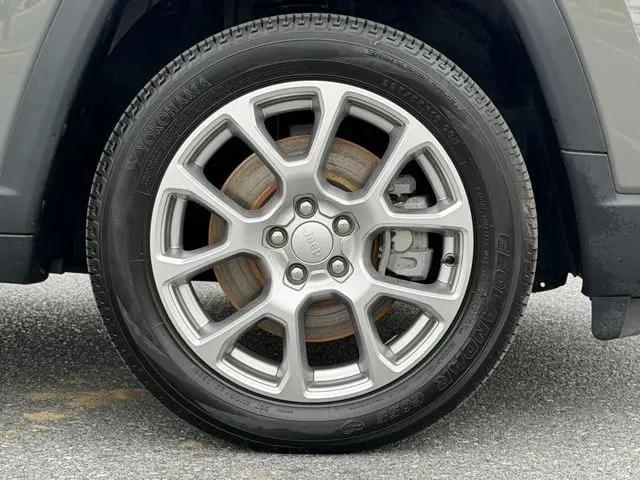 2023 Jeep Compass Latitude Lux FWD