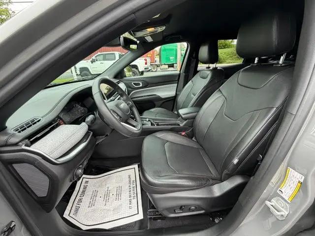 2023 Jeep Compass Latitude Lux FWD