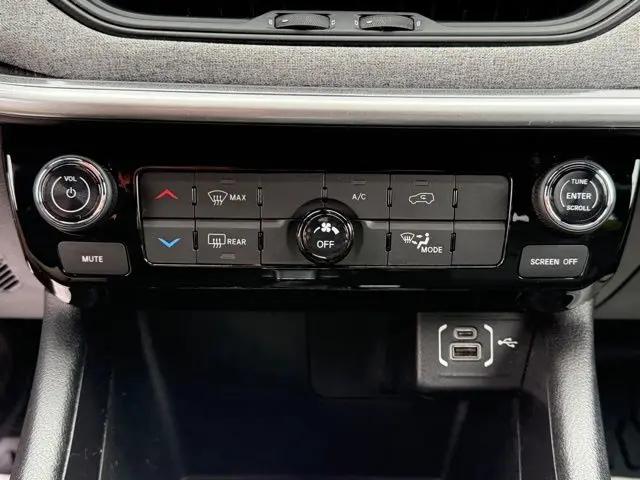 2023 Jeep Compass Latitude Lux FWD