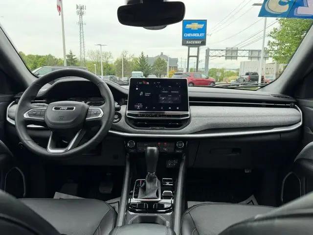 2023 Jeep Compass Latitude Lux FWD