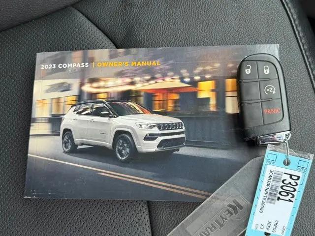 2023 Jeep Compass Latitude Lux FWD