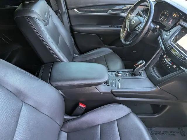 2023 Cadillac XT5 FWD Premium Luxury
