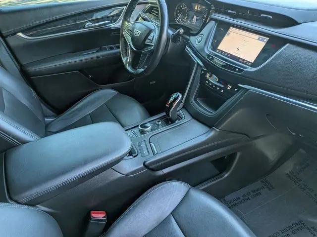 2023 Cadillac XT5 FWD Premium Luxury