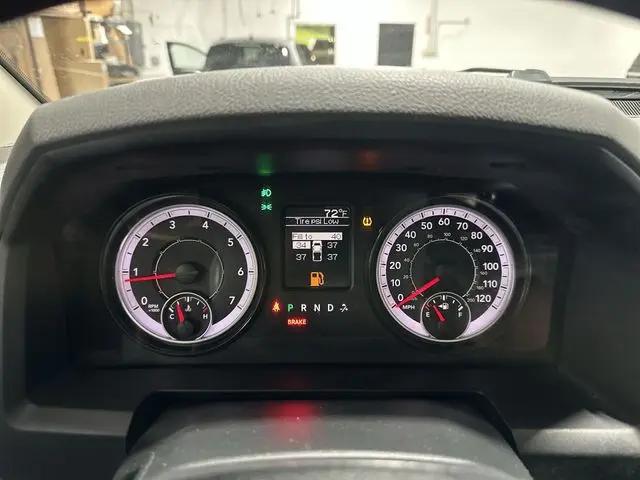 2017 Ram 1500 Express Quad Cab 4x4 6'4" Box