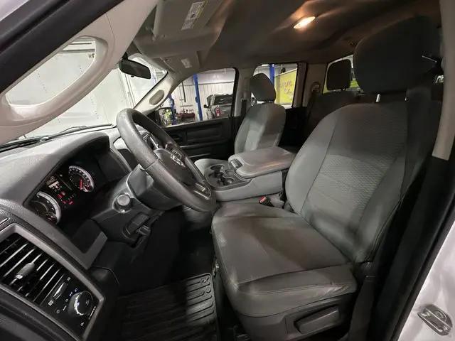 2017 Ram 1500 Express Quad Cab 4x4 6'4" Box