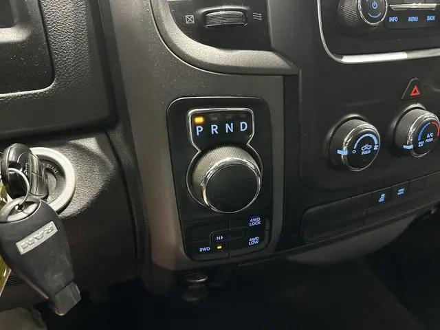 2017 Ram 1500 Express Quad Cab 4x4 6'4" Box