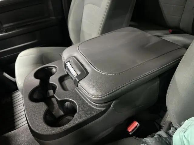 2017 Ram 1500 Express Quad Cab 4x4 6'4" Box