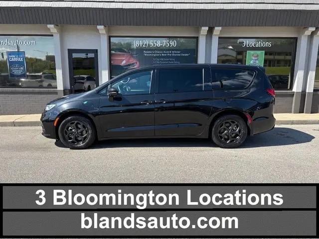 2023 Chrysler Pacifica Hybrid Touring L for sale in Bloomington, IN