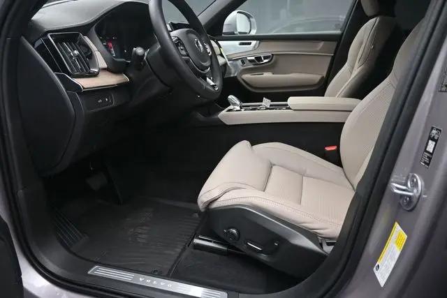 2026 Volvo XC90 Plug-In Hybrid Ultra, T8 AWD, Electric/Gasoline, Bright, 7 Seats