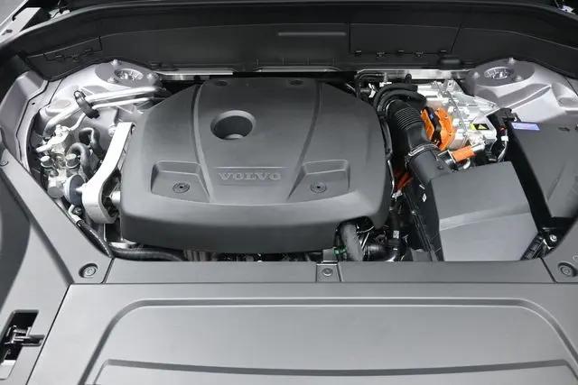 2026 Volvo XC90 Plug-In Hybrid Ultra, T8 AWD, Electric/Gasoline, Bright, 7 Seats