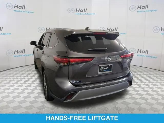 2021 Toyota Highlander Platinum