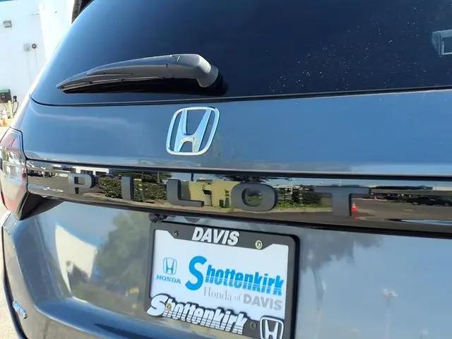 2023 Honda Pilot AWD Elite