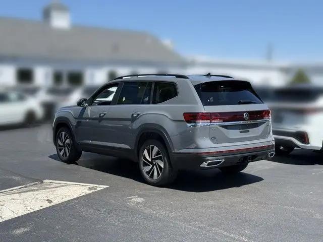 2026 Volkswagen Atlas SE with Technology
