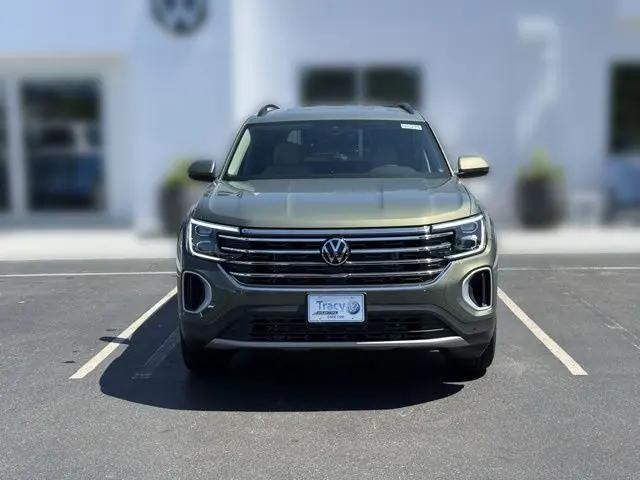 2026 Volkswagen Atlas SE with Technology