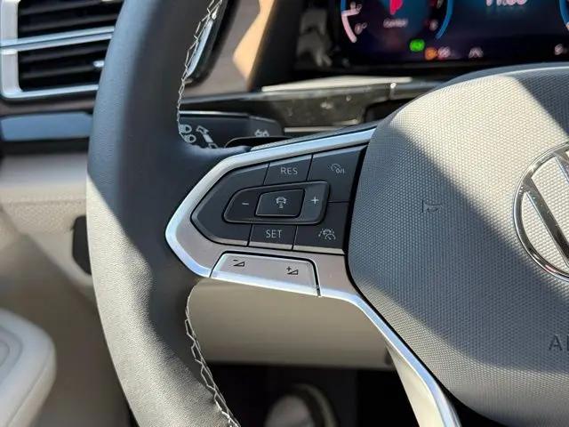 2026 Volkswagen Atlas SE with Technology