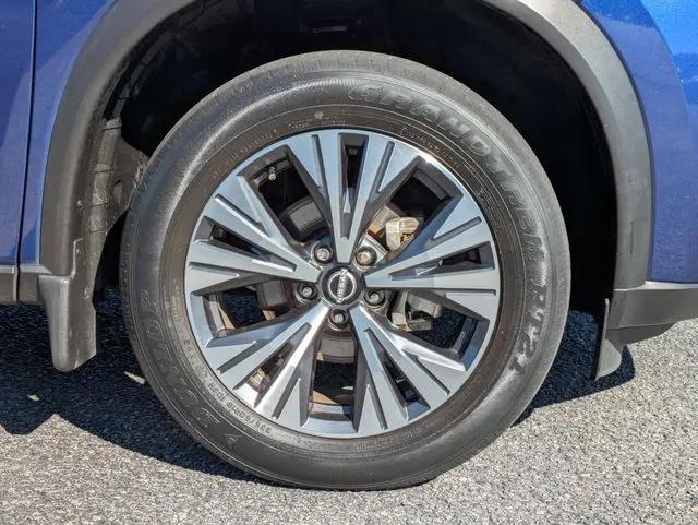 2023 Nissan Rogue SV FWD