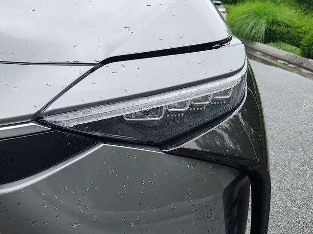2023 Toyota bZ4X Limited