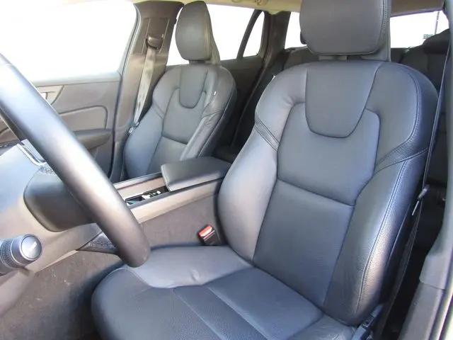 2025 Volvo V60 Cross Country Plus, B5 AWD Gas (mild hybrid)