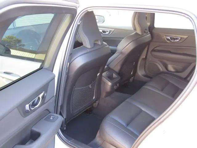 2025 Volvo V60 Cross Country Plus, B5 AWD Gas (mild hybrid)