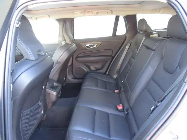 2025 Volvo V60 Cross Country Plus, B5 AWD Gas (mild hybrid)