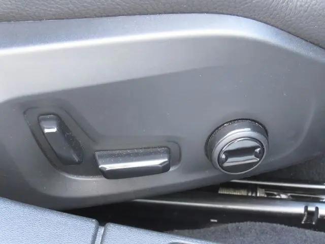 2025 Volvo V60 Cross Country Plus, B5 AWD Gas (mild hybrid)