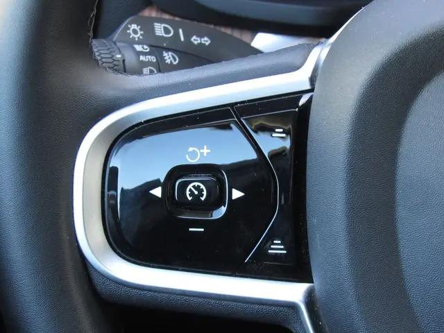 2025 Volvo V60 Cross Country Plus, B5 AWD Gas (mild hybrid)