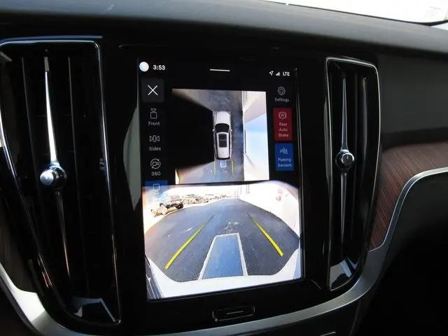 2025 Volvo V60 Cross Country Plus, B5 AWD Gas (mild hybrid)