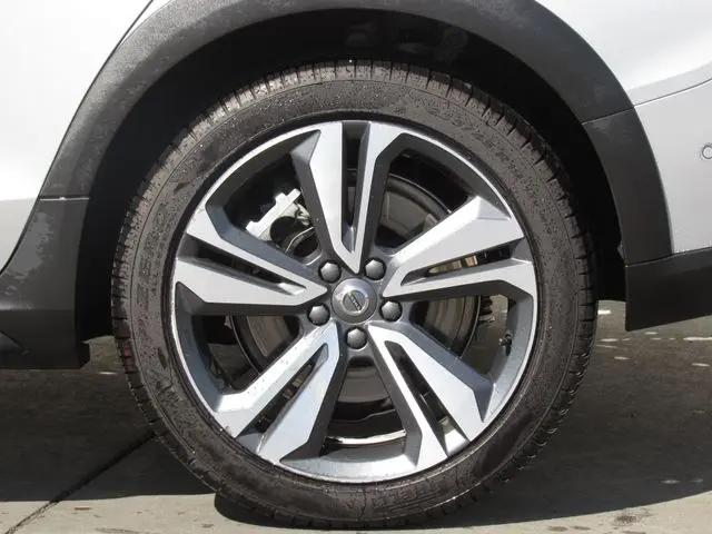 2025 Volvo V60 Cross Country Plus, B5 AWD Gas (mild hybrid)