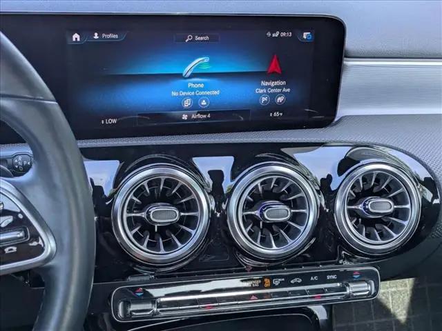 2022 Mercedes-Benz A 220 4MATIC
