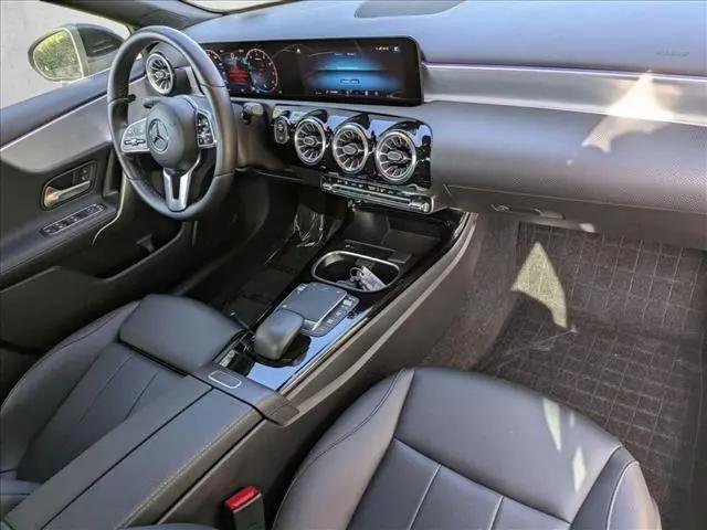 2022 Mercedes-Benz A 220 4MATIC