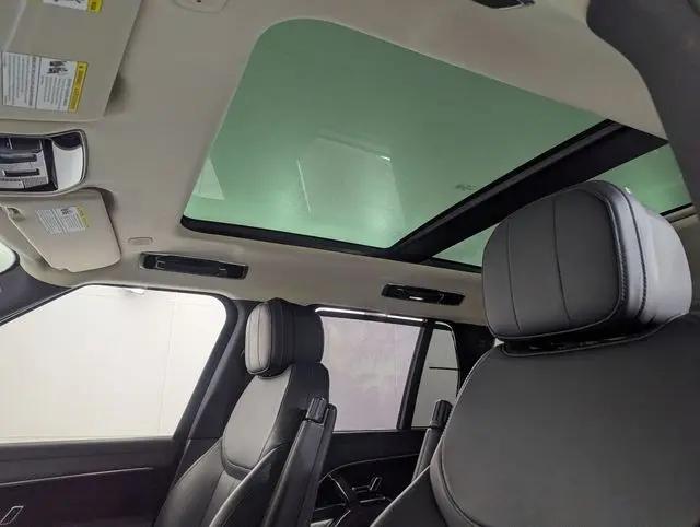 2022 Land Rover Range Rover P400 SE