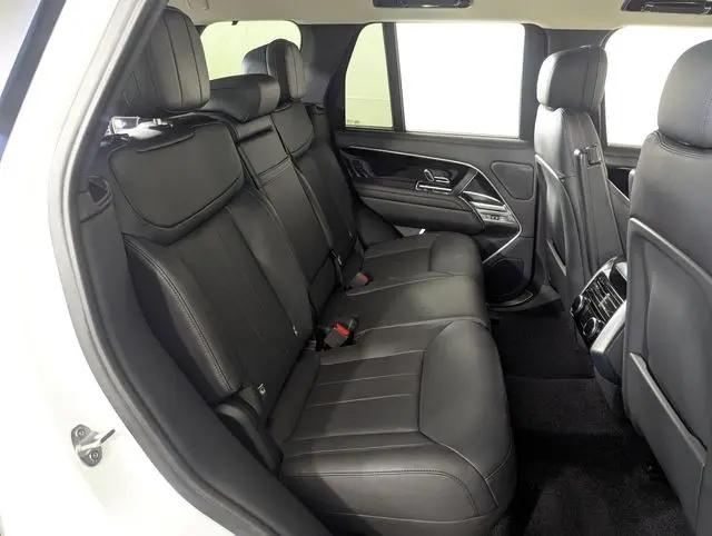 2022 Land Rover Range Rover P400 SE